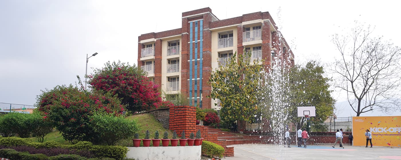 Campus 12
